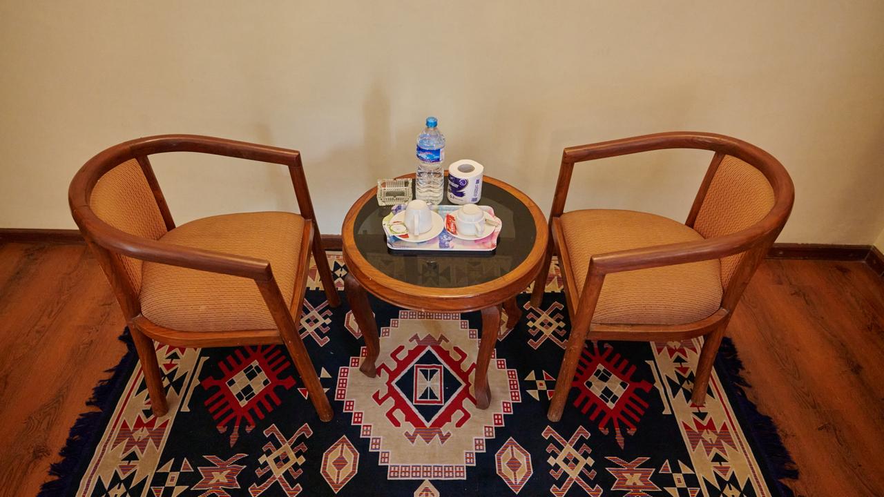 round_table
