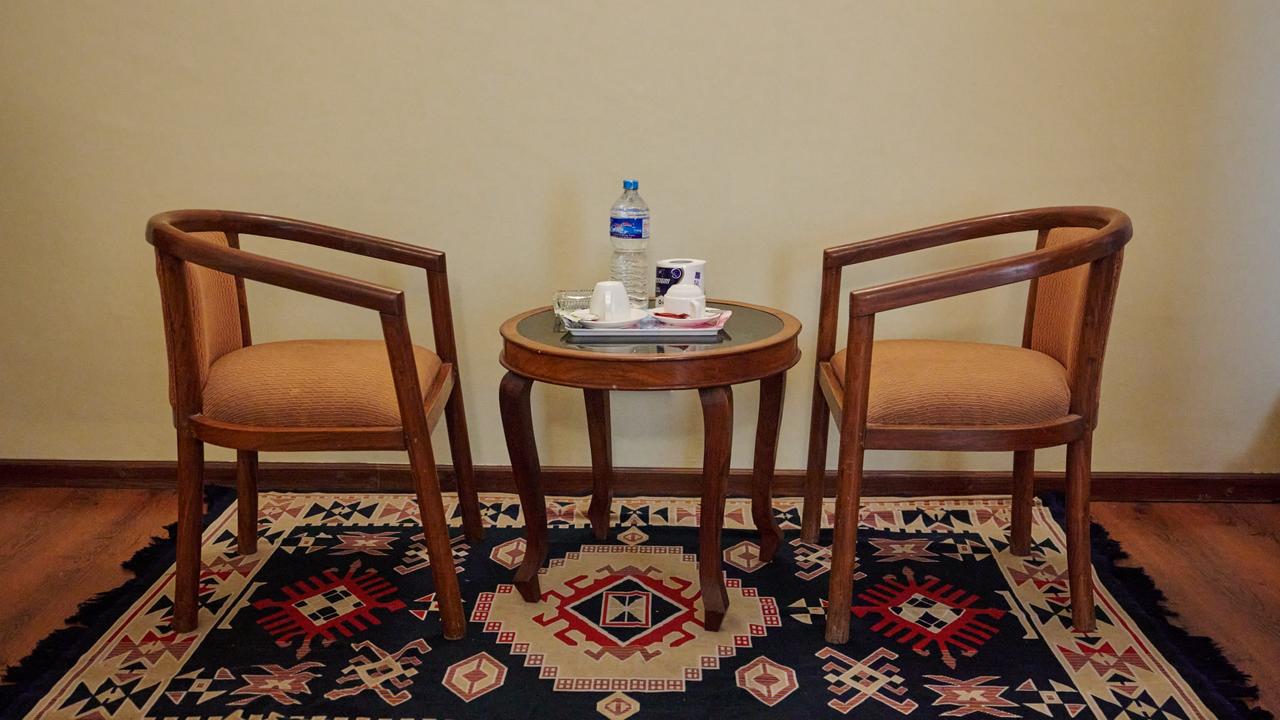round_table
